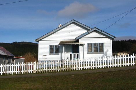 Photo of property in 180 Foyle Street, Bluff, 9814
