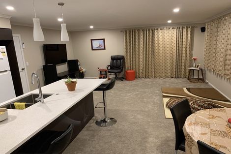 Photo of property in 14 Ivy Lane, Kelvin Grove, Palmerston North, 4414