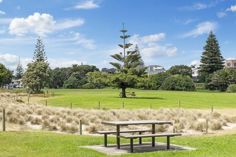 Photo of property in 1011 Papamoa Beach Road, Papamoa Beach, Papamoa, 3118