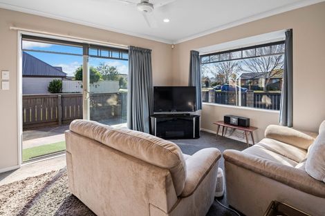 Photo of property in 22 Bayliss Close, Northwood, Christchurch, 8051