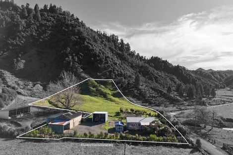 Photo of property in 254 Mangaonga Road, Ahititi, Urenui, 4378
