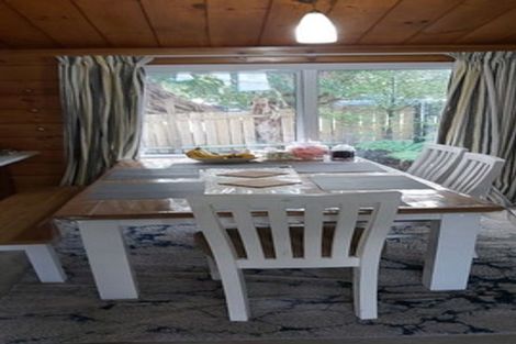 Photo of property in 1 Willowbrook Place, Titirangi, Auckland, 0604