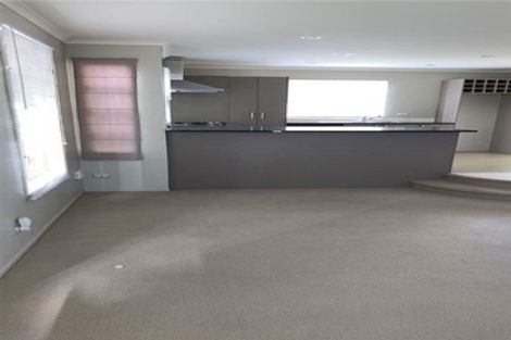 Photo of property in 111 Baverstock Road, Flat Bush, Auckland, 2016