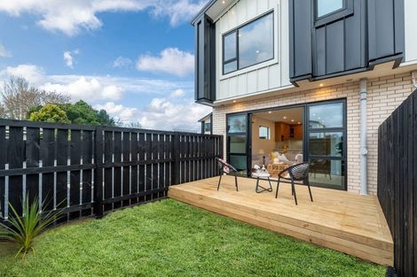 Photo of property in 1/9 Blanes Road, Weymouth, Auckland, 2103