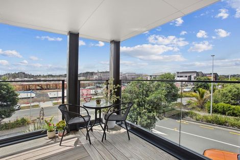 Photo of property in 3/2 Sioux Road, Hobsonville, Auckland, 0616