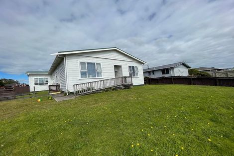 Photo of property in 27/27a Swansea Road, Stratford, 4332