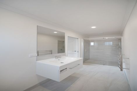 Photo of property in 5 Settlement Road, Papakura, 2110