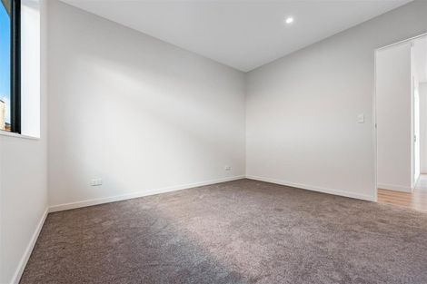 Photo of property in 48 Whakairo Crescent, Gulf Harbour, Whangaparaoa, 0930