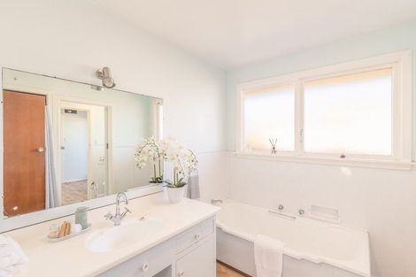 Photo of property in 146 Springs Road, Hornby, Christchurch, 8042