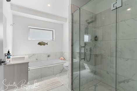Photo of property in 70 Te Pahi River Drive, Paparoa, 0583
