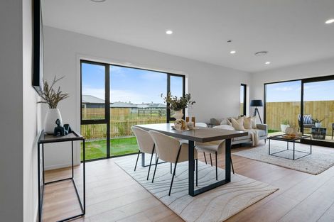 Photo of property in 12 Bourke Drive, Cambridge, 3434