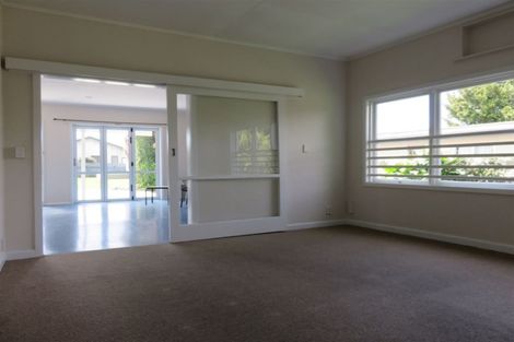 Photo of property in 804 Heretaunga Street East, Parkvale, Hastings, 4122