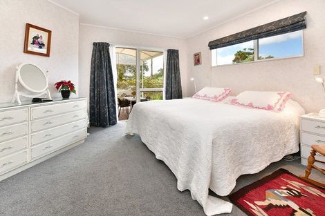 Photo of property in 188 Lakeside Drive, Orewa, 0931