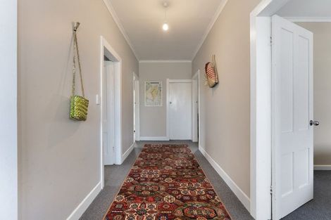 Photo of property in 16 Carlton Avenue, Gonville, Whanganui, 4501