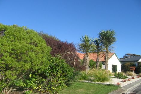 Photo of property in 6 Petrel Lane, Whitby, Porirua, 5024