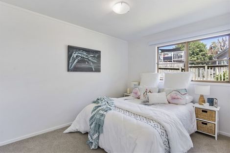Photo of property in 3/9 Fuchsia Place, Birkdale, Auckland, 0626