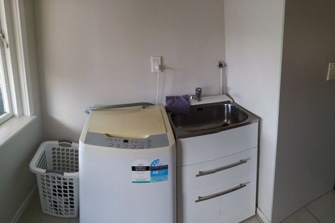 Photo of property in 1/61 Beaubank Road, Kelston, Auckland, 0602
