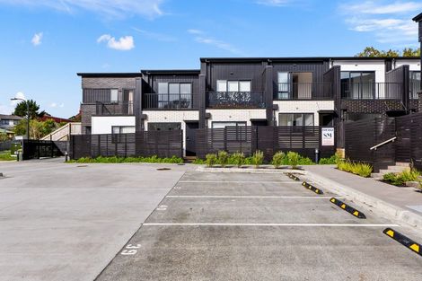 Photo of property in 3 Meg Lane, Glen Eden, Auckland, 0602