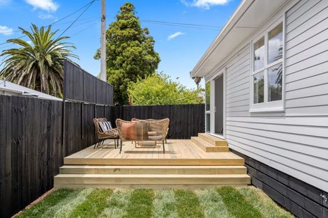 Photo of property in 15c Hamurana Place, Te Atatu Peninsula, Auckland, 0610