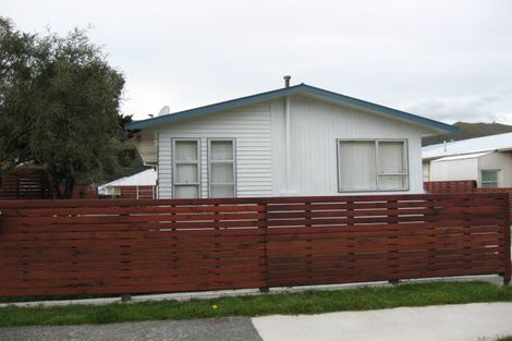 Photo of property in 11 Kendal Grove, Wainuiomata, Lower Hutt, 5014