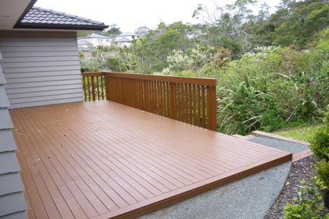 Photo of property in 18 Spoonbill Place, Unsworth Heights, Auckland, 0632