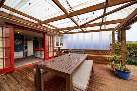 Photo of property in 51 Turuturu Road, Hawera, 4610