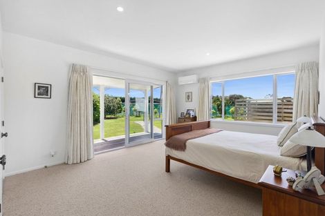 Photo of property in 120 Patons Rock Road, Patons Rock, Takaka, 7182