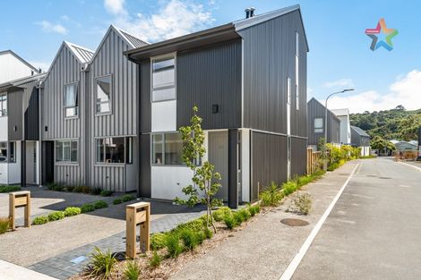 Photo of property in 32 John Street, Stokes Valley, Lower Hutt, 5019