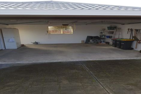 Photo of property in 15 Honeysuckle Place, Northcote, Christchurch, 8052
