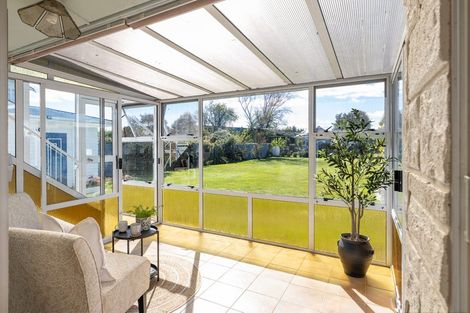 Photo of property in 18 Kent Street, Carterton, 5713