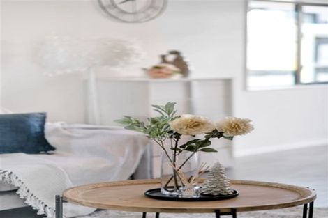 Photo of property in 48 Hikuawa Road, Flat Bush, Auckland, 2019