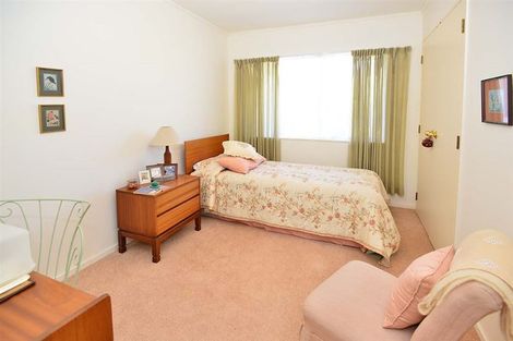 Photo of property in 20 Lakeside Drive, Orewa, 0931