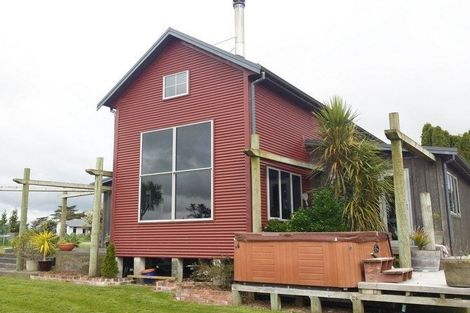 Photo of property in 643 Manutahi Road, Lepperton, New Plymouth, 4373