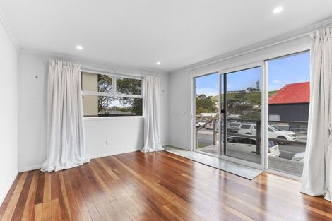 Photo of property in 3 Stuart Place, Blagdon, New Plymouth, 4310