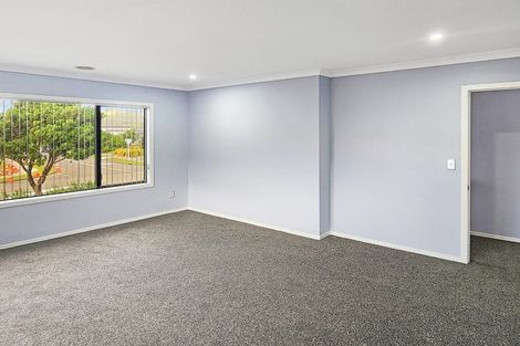 Photo of property in 52 Aotea Drive, Aotea, Porirua, 5024