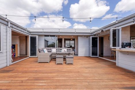 Photo of property in 132 Harbour Drive, Matarangi, Whitianga, 3592