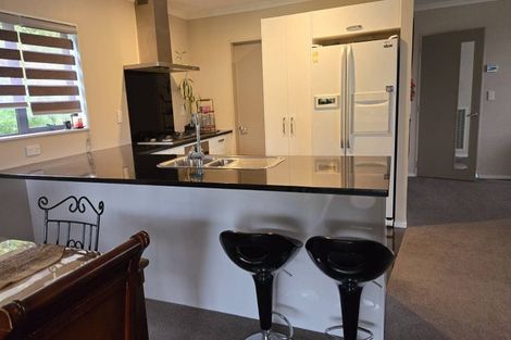 Photo of property in 22 Portmore Place, Grenada Village, Wellington, 6037