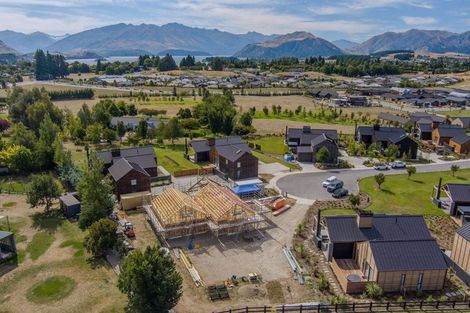Photo of property in 16 Mccaw Mews, Wanaka, 9305