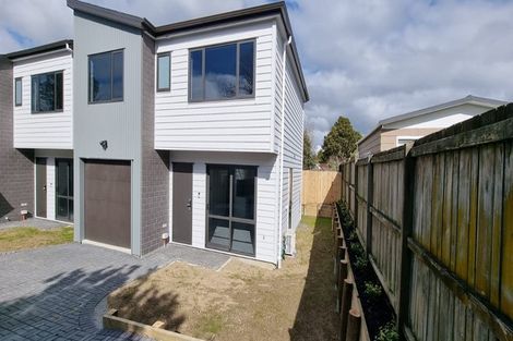 Photo of property in 425f Great South Road, Opaheke, 2113