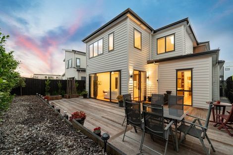 Photo of property in 2 Pukeko Road, Hobsonville, 0616