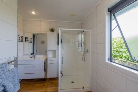 Photo of property in 54 Te Kupe Road, Paraparaumu Beach, Paraparaumu, 5032