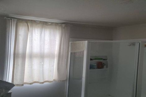 Photo of property in 51 Sturges Road, Henderson, Auckland, 0612