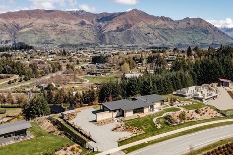 Photo of property in 7 Glenaray Crescent, Wanaka, 9305