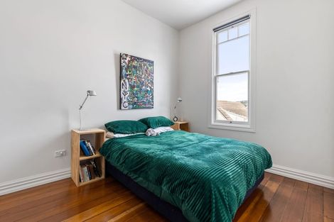 Photo of property in 66 Roxburgh Street, Mount Victoria, Wellington, 6011