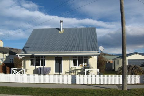 Photo of property in 38 Inniscort Street, Cromwell, 9310