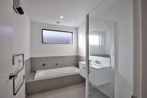 Photo of property in 1 Huxley Place, Lake Hayes, Queenstown, 9304