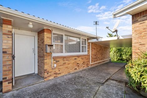 Photo of property in 9/85 Edmonton Road, Henderson, Auckland, 0612