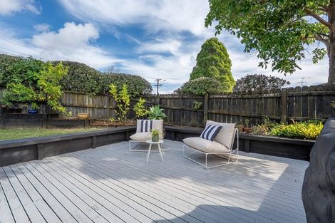 Photo of property in 36 Aldern Road, Massey, Auckland, 0614