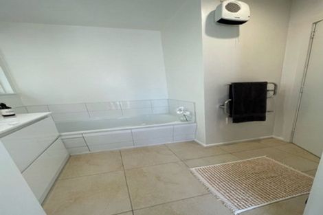 Photo of property in 427 Avonhead Road, Avonhead, Christchurch, 8042