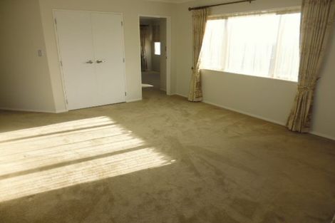 Photo of property in 13 Kereru Rise, Papakura, 2110